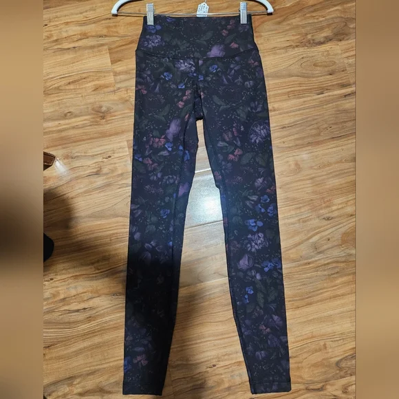 Lululemon wunder under tight luxtrme frozen floral multi leggings - Picture 3 of 6
